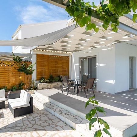 Issos Beach Villa Linia Exterior photo