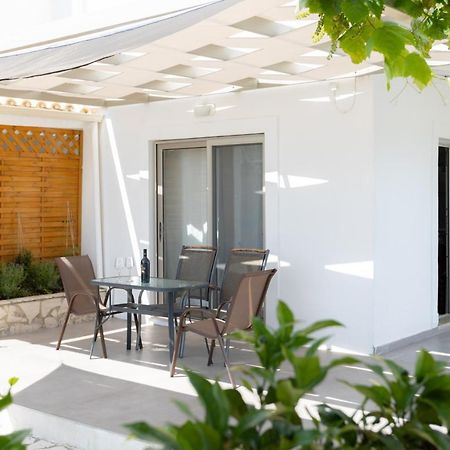 Issos Beach Villa Linia Exterior photo