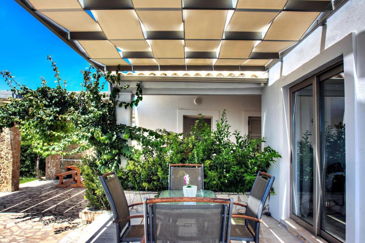 Issos Beach Villa Linia Exterior photo