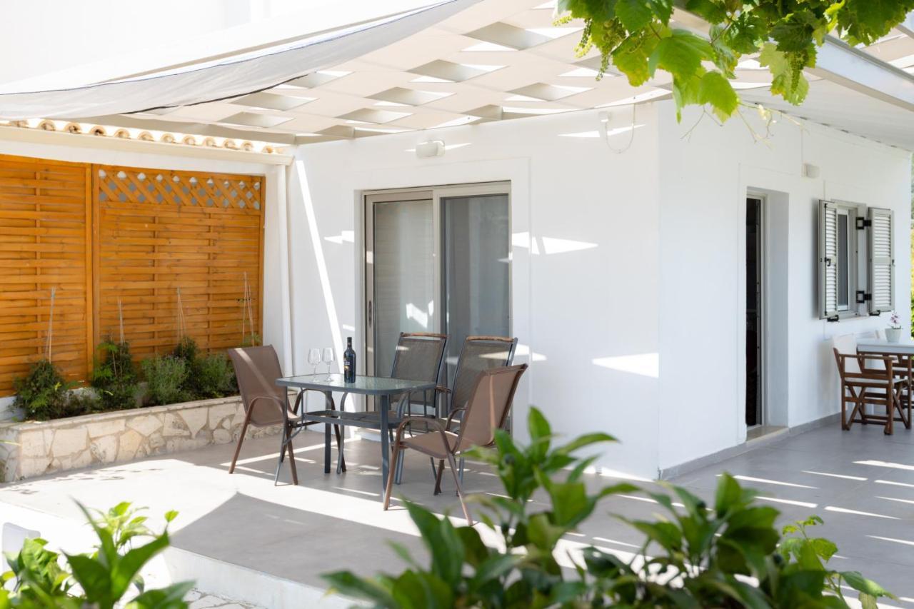 Issos Beach Villa Linia Exterior photo