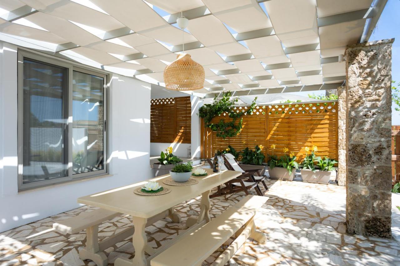 Issos Beach Villa Linia Exterior photo